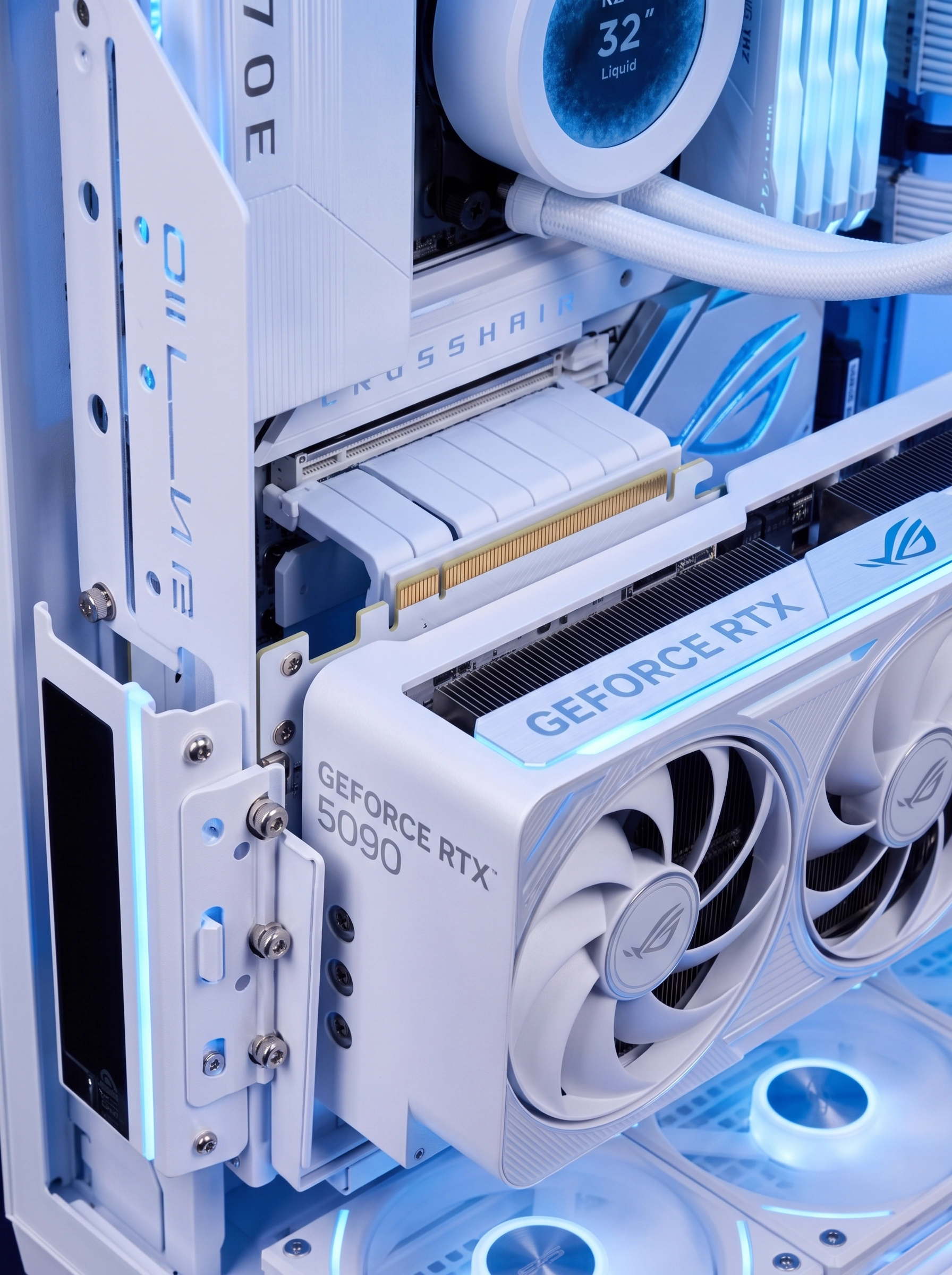 NAIW TITAN — ASUS ROG Astral RTX 5090